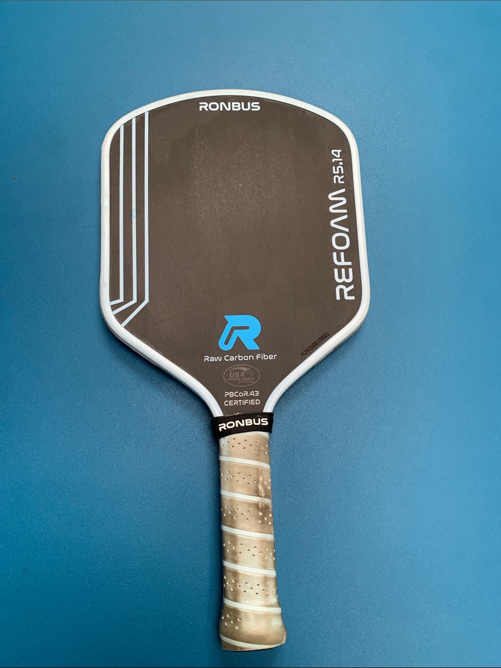 Ronbus Refoam R5.14 pickleball paddle.
